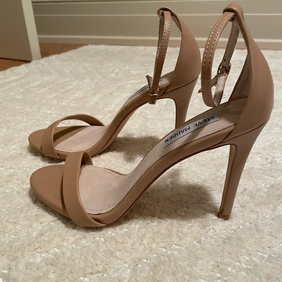Beige Steve Madden heels - Picture 3 of 5